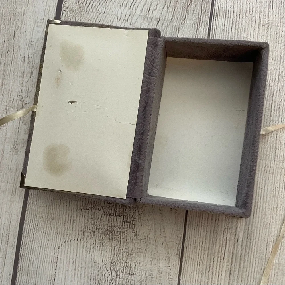 HAMSA HAND Velvet Grey Trinket Box with Ties